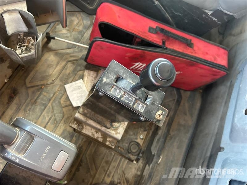 Volvo VHD Camiones bañeras basculantes o volquetes
