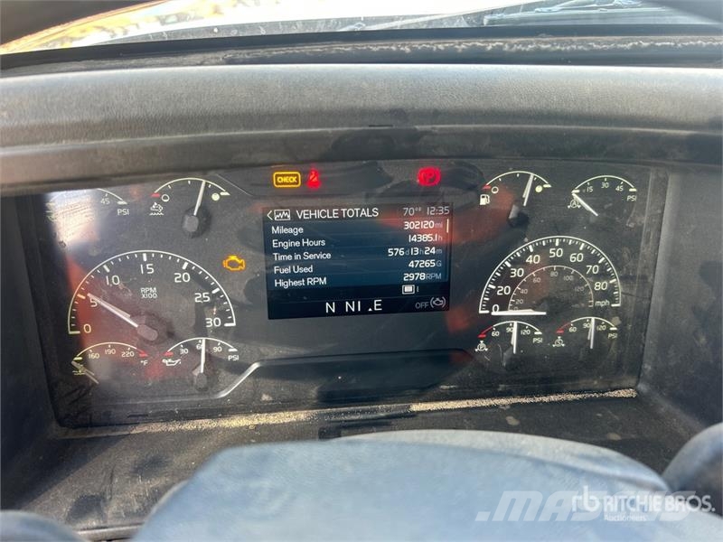 Volvo VHD Camiones bañeras basculantes o volquetes