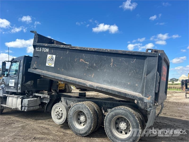 Volvo VHD Camiones bañeras basculantes o volquetes