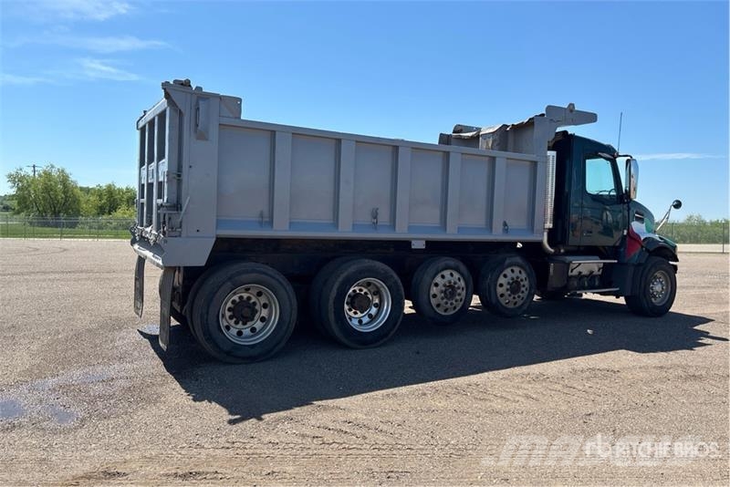 Volvo VHD Kipper