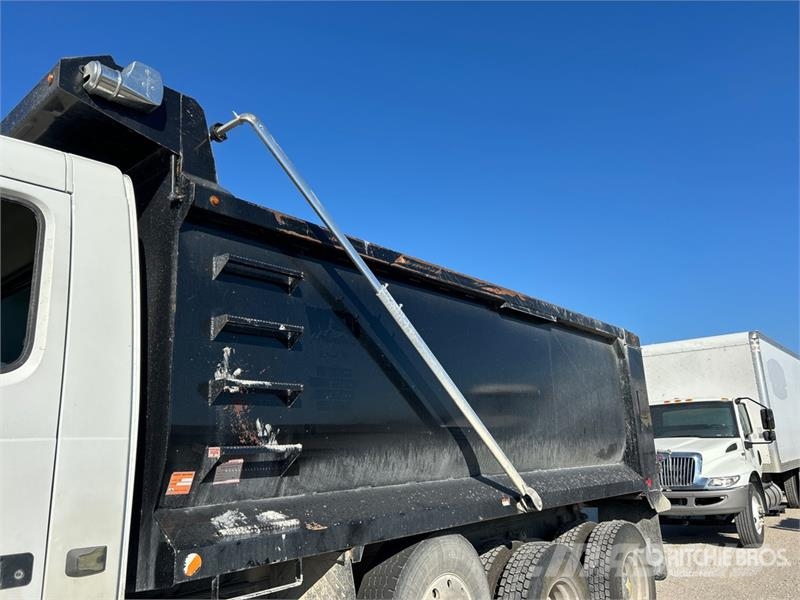 Volvo VHD Pašizgāzējs