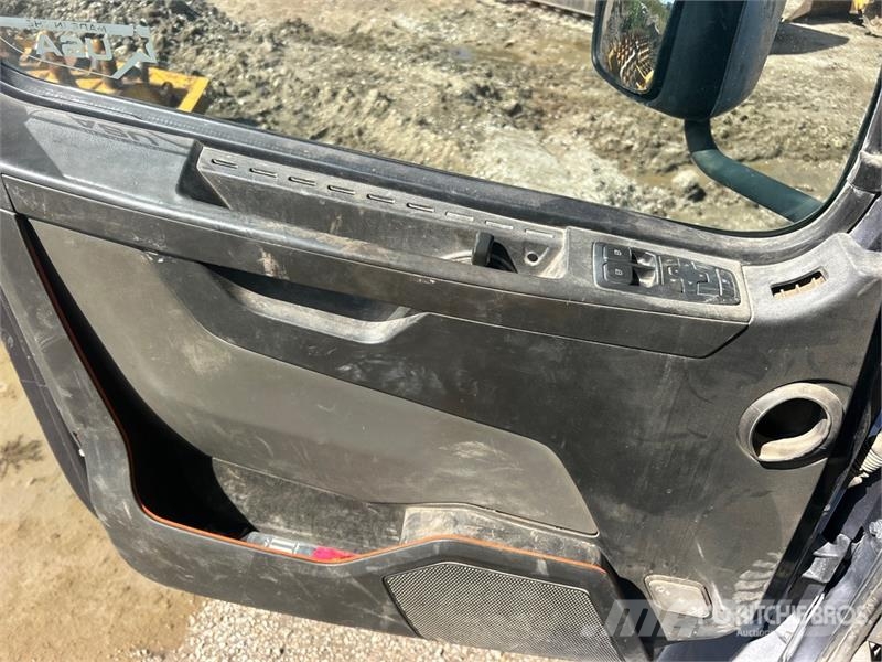 Volvo VHD Camiones bañeras basculantes o volquetes