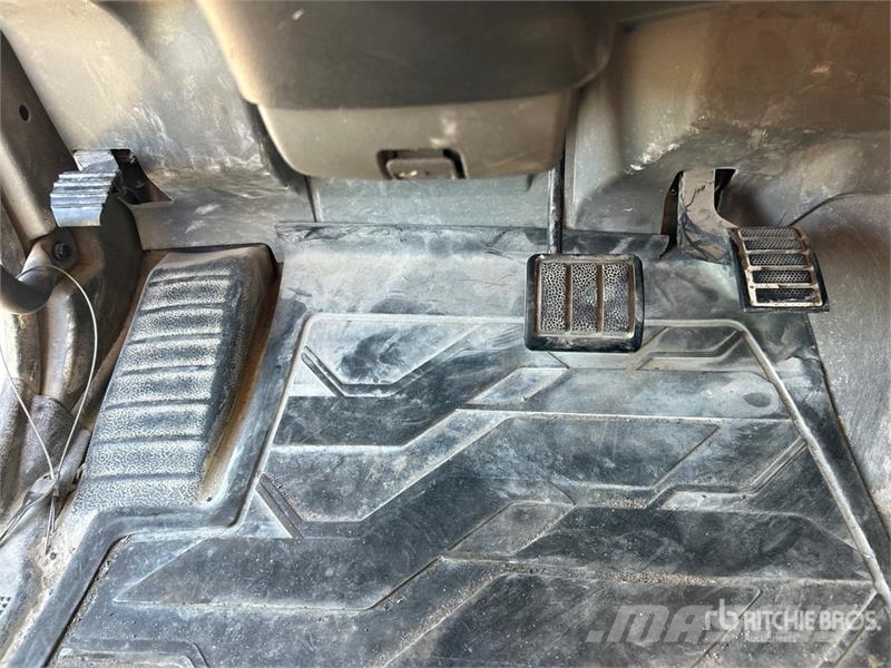 Volvo VHD Pašizgāzējs