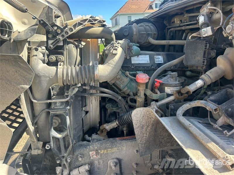 Volvo VHD Camiones bañeras basculantes o volquetes