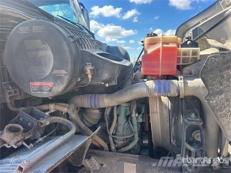 Volvo VHD Camiones bañeras basculantes o volquetes