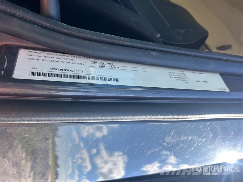 Volvo VHD Camiones bañeras basculantes o volquetes