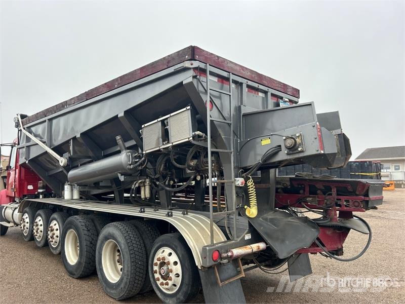 Volvo VHD 14x4 Stone Spreader Truck Машини за бетонов камък