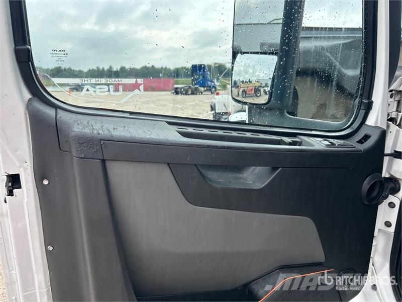 Volvo VNL Vilcēji