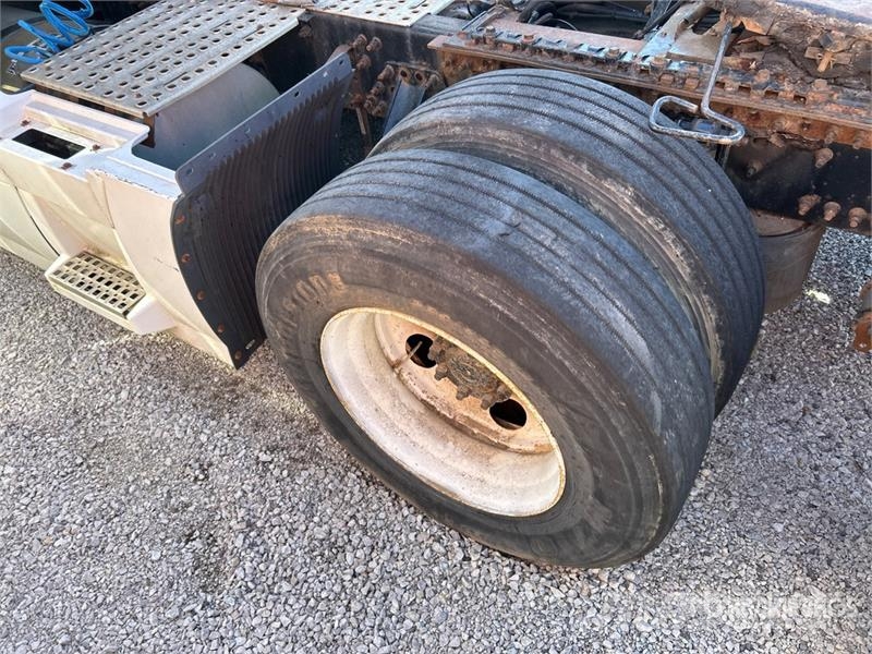 Volvo VNL Trekkers