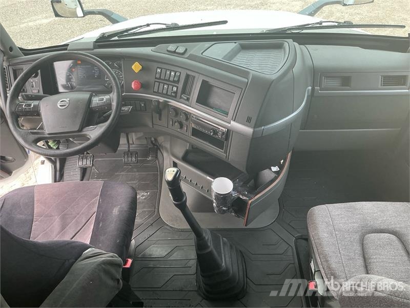 Volvo VNL Sattelzugmaschinen
