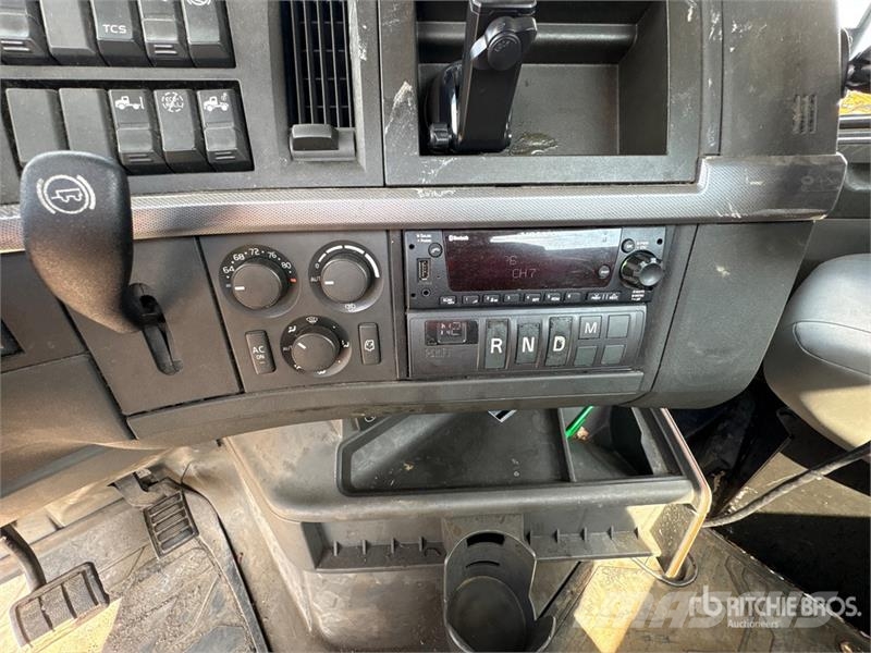 Volvo VNL Vilcēji