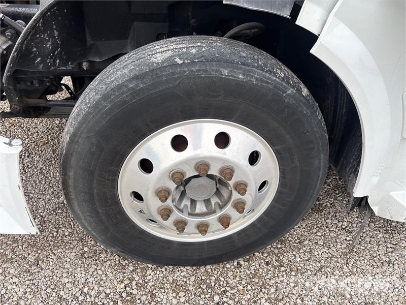 Volvo VNL Τράκτορες