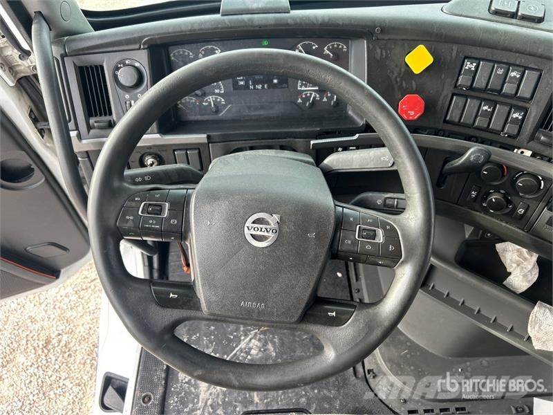 Volvo VNL Sadulveokid