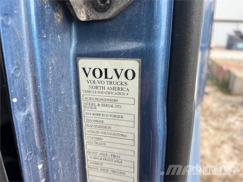 Volvo VNL Trekkers