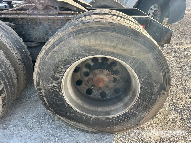 Volvo VNL Vilcēji