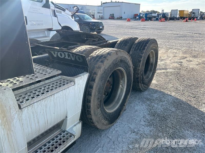 Volvo VNL Vilcēji