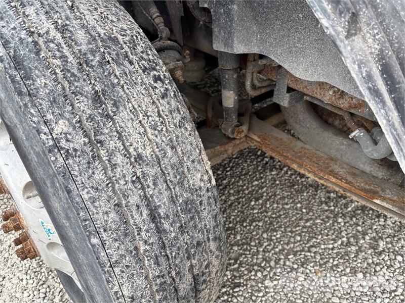 Volvo VNL Autotractoare