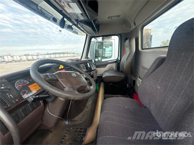 Volvo VNL Trekkers