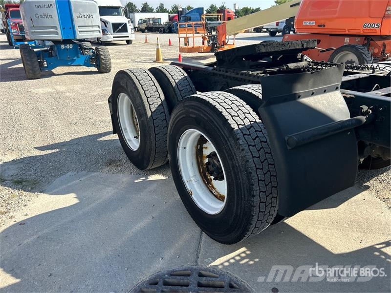 Volvo VNL Dragbilar