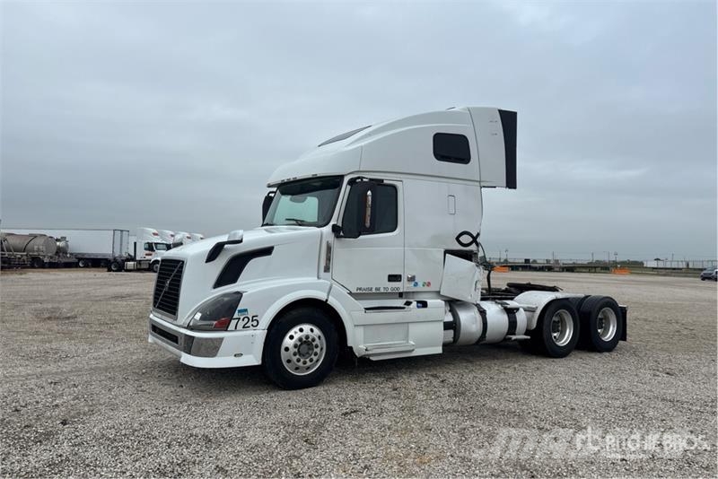 Volvo VNL Τράκτορες