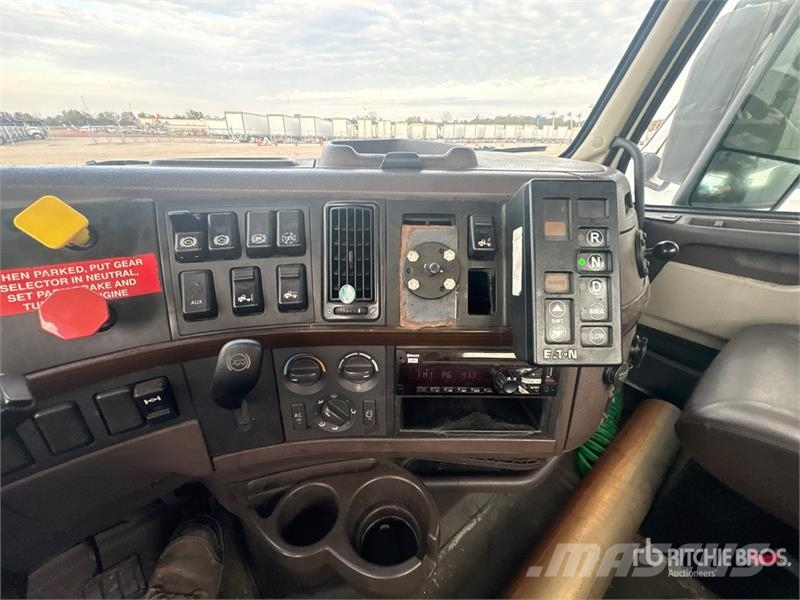 Volvo VNL Trekkers