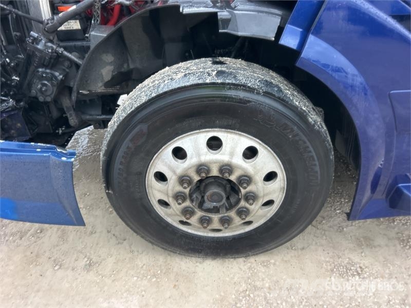 Volvo VNL 曳引機組件