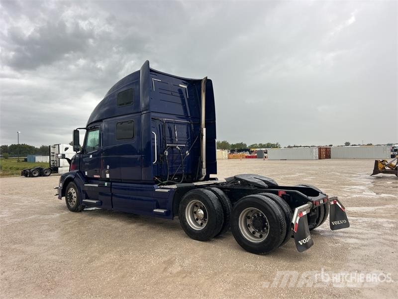 Volvo VNL 曳引機組件