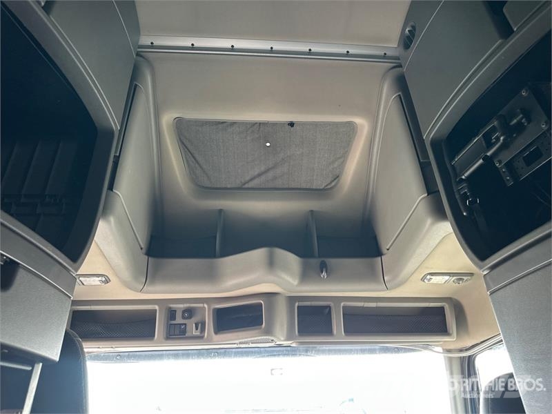 Volvo VNL Sattelzugmaschinen