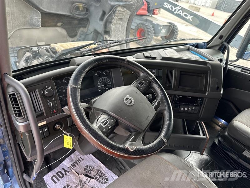 Volvo VNL Sattelzugmaschinen