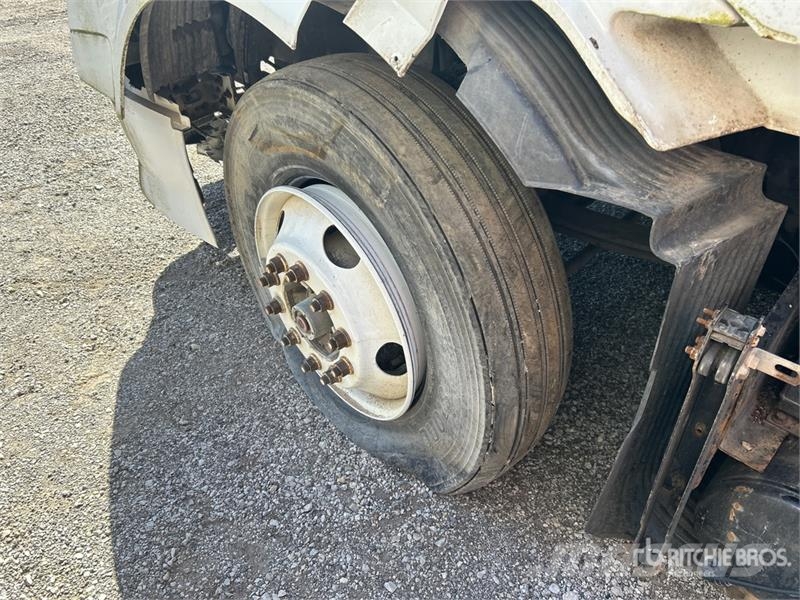 Volvo VNL Trekkers