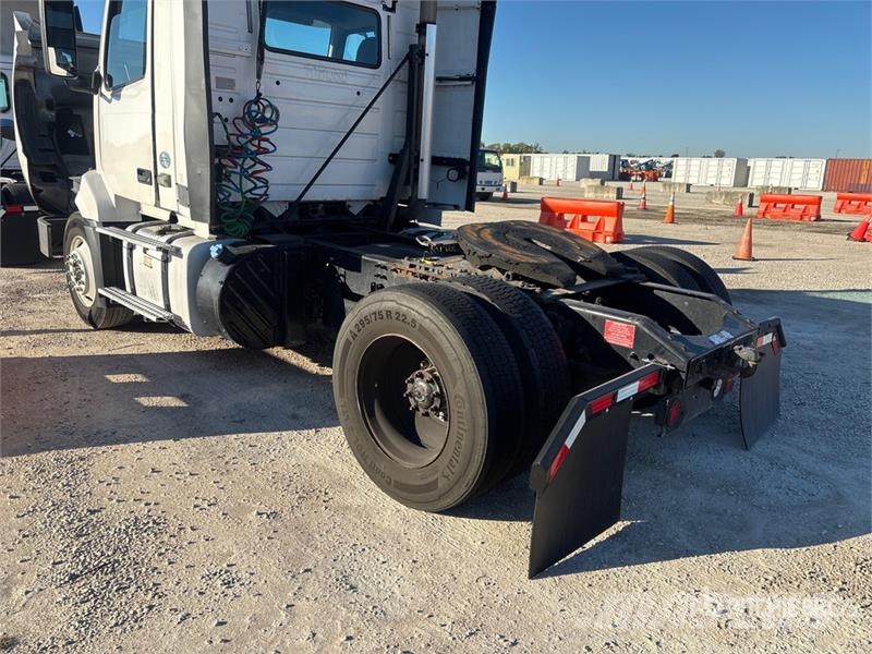 Volvo VNL Trekkers