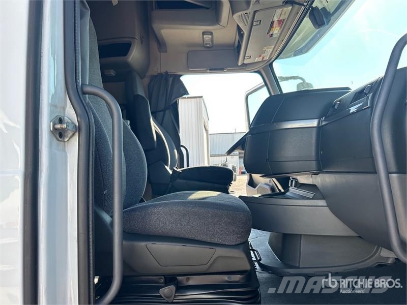 Volvo VNL Dragbilar