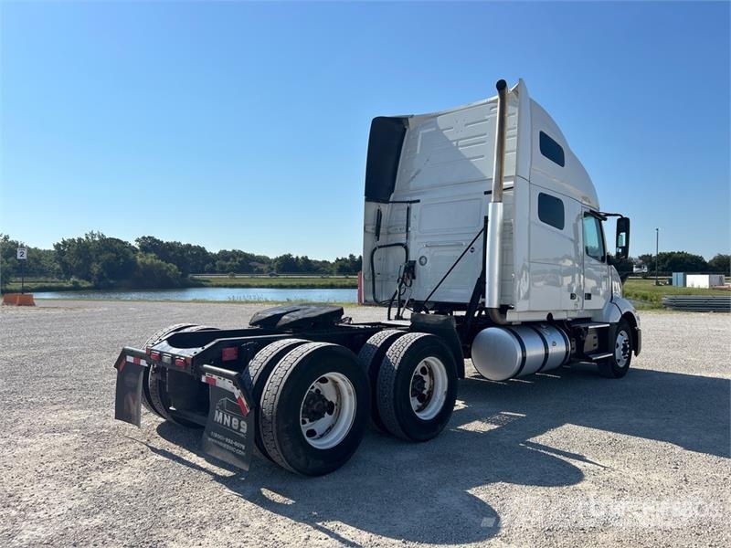 Volvo VNL Dragbilar