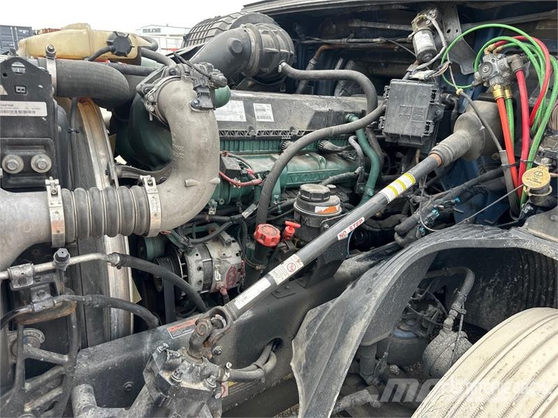 Volvo VNL Sattelzugmaschinen