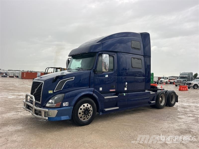 Volvo VNL 曳引機組件