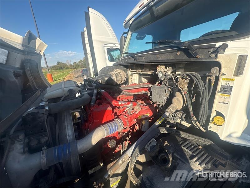 Volvo VNL Vlačilci