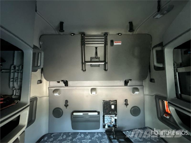Volvo VNL Vilcēji