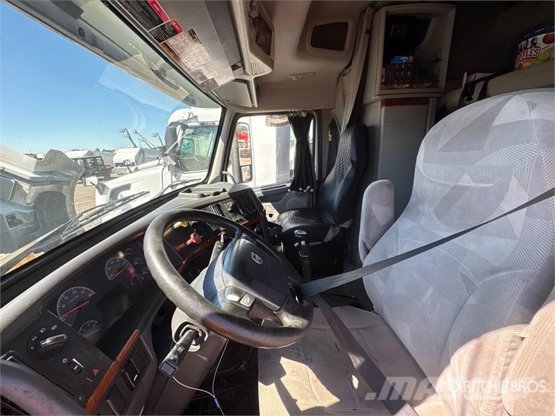 Volvo VNL Trekkers