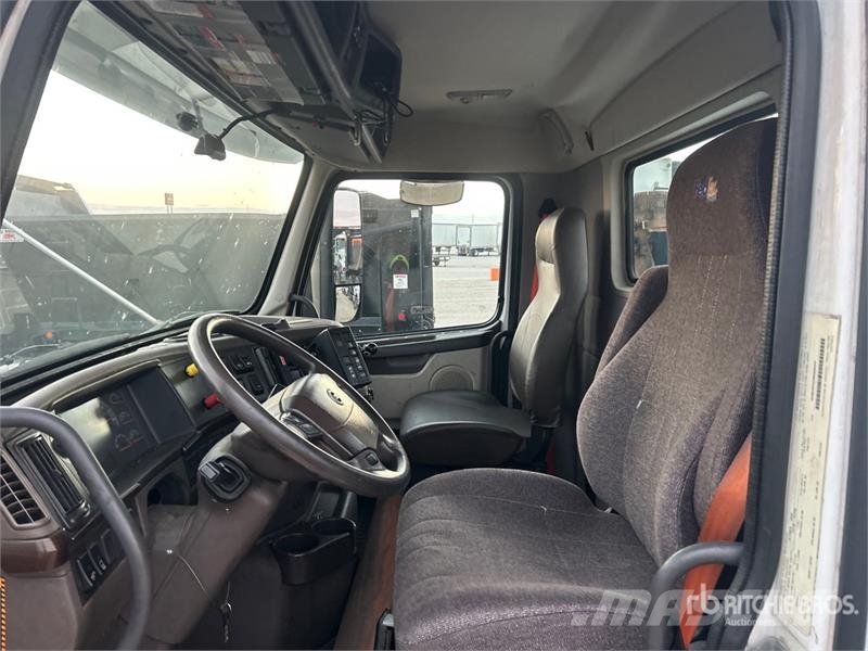 Volvo VNL Vlačilci