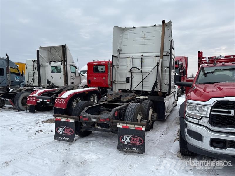 Volvo VNL Trekkers