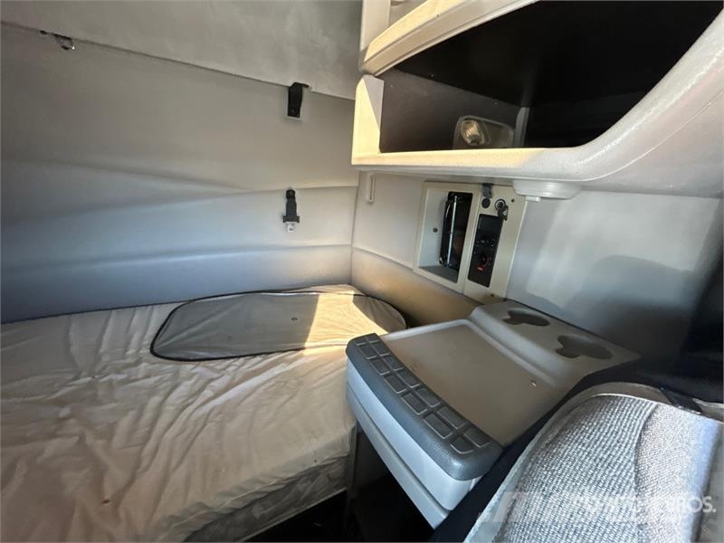 Volvo VNL Trekkers