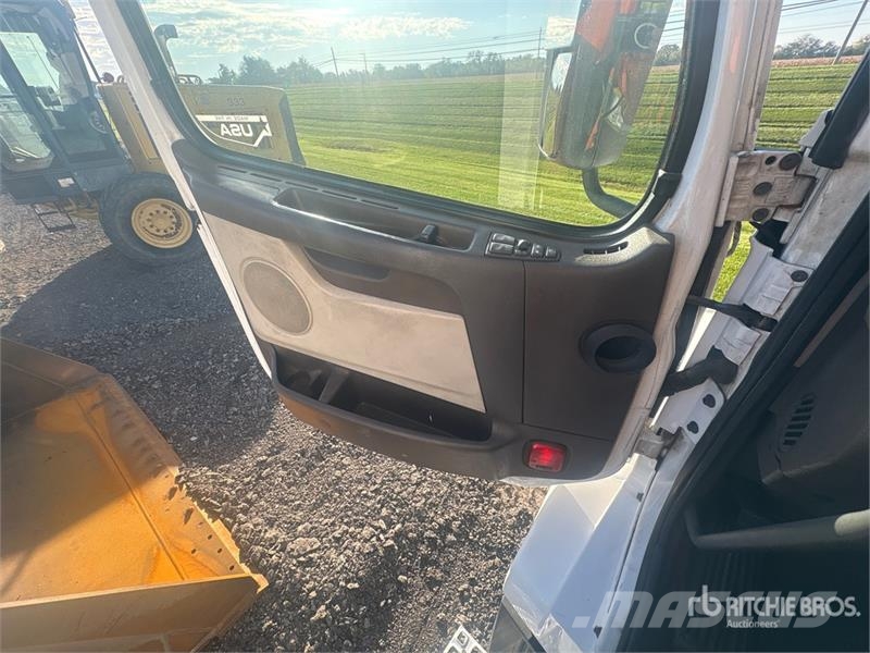 Volvo VNL Vlačilci