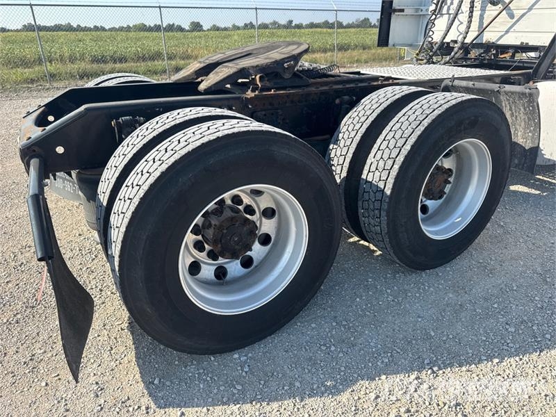 Volvo VNL Tegljači