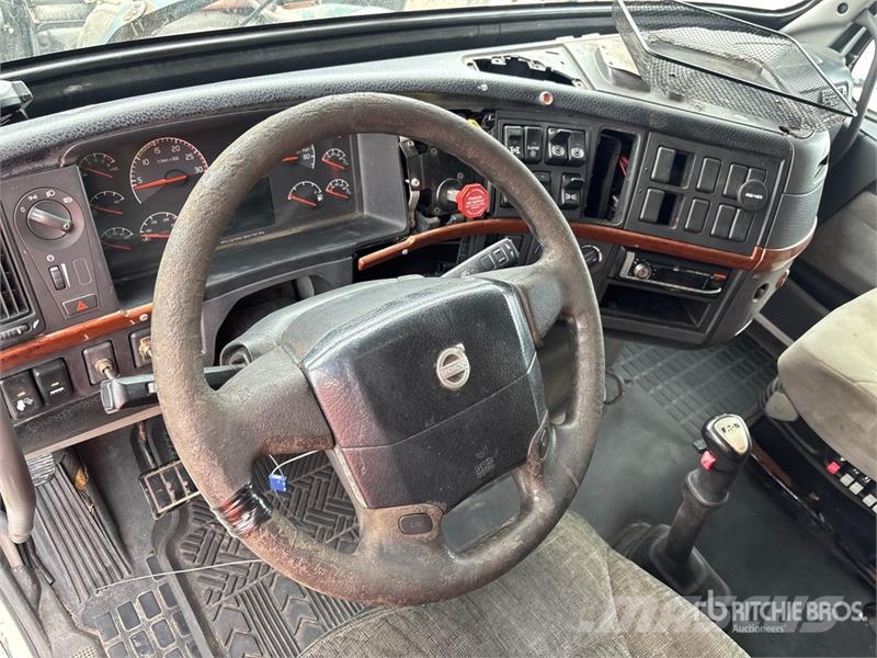 Volvo VNL Autotractoare