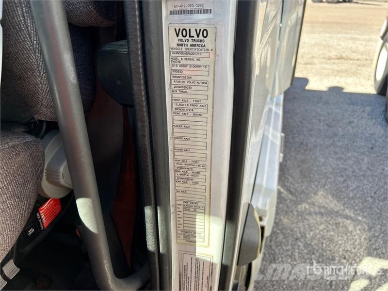 Volvo VNL Trekkers