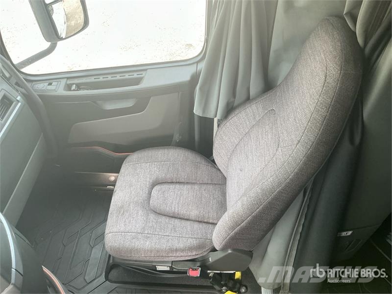 Volvo VNL Sattelzugmaschinen