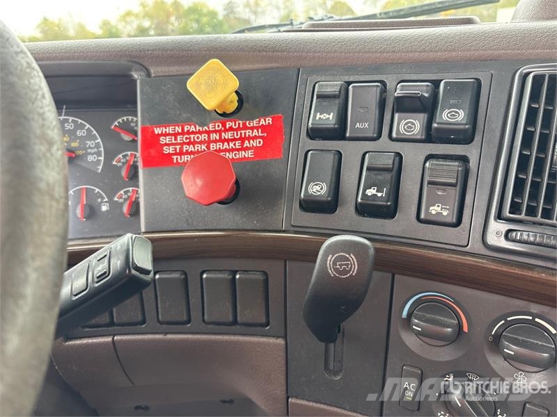Volvo VNL Vlačilci