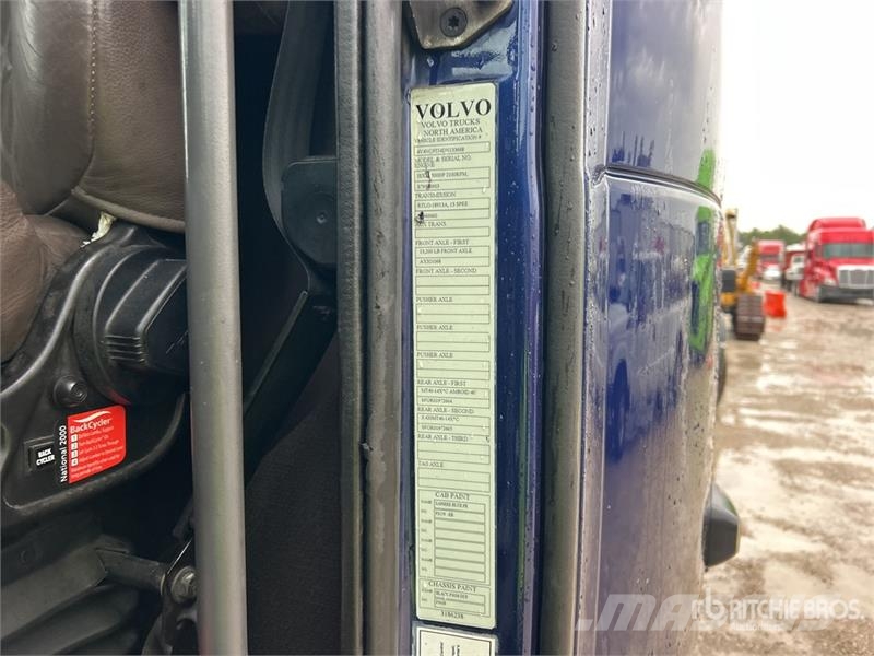 Volvo VNL 曳引機組件