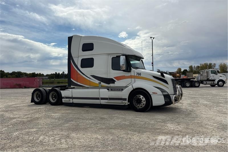 Volvo VNL وحدات الجر