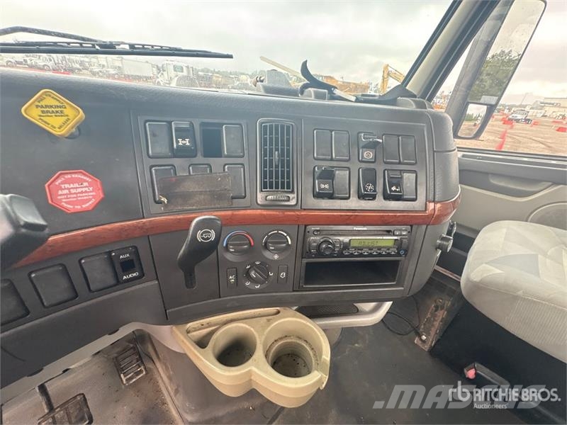Volvo VNL Vilcēji